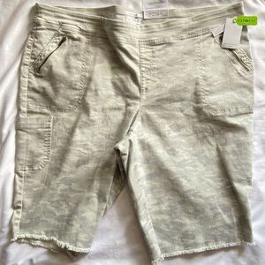 Westbound The Park Ave Fit Mid Rise Skimmer Light Grey Camo Pull On Size 24W